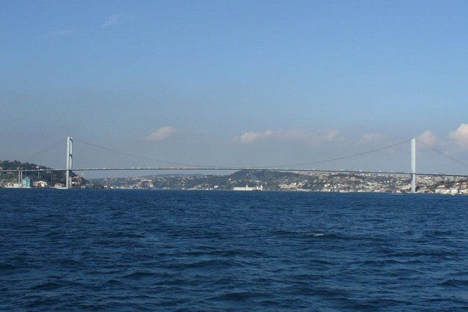 golden-horn-and-bosphorus-boat-tour-in-istanbul-2