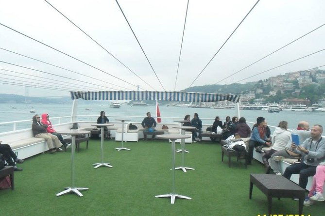 golden-horn-and-bosphorus-boat-tour-in-istanbul-2