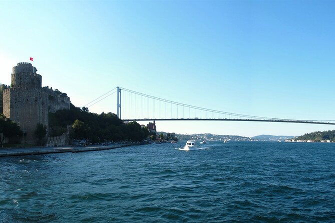 golden-horn-and-bosphorus-boat-tour-in-istanbul