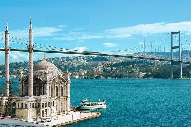 golden-horn-and-bosphorus-boat-tour-in-istanbul