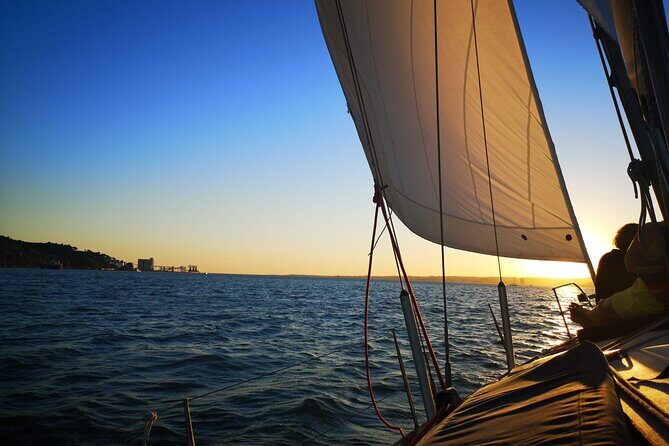 Golden Hour Boat Tour - Sailing by the Monuments with Wine - The Sum Up