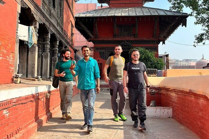 Golden Hour in Varanasi Sunset Walk and Ganga Aarti - Detailed Breakdown of the Itinerary