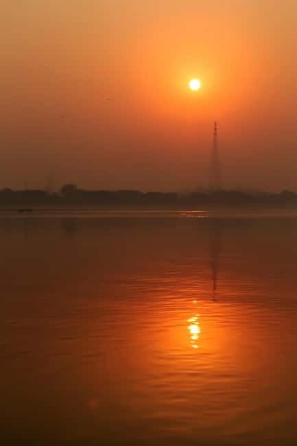 Golden Hour on the Ganges - Sunrise Boat Tour - The Itinerary: What to Expect from Dawn to Dusk  