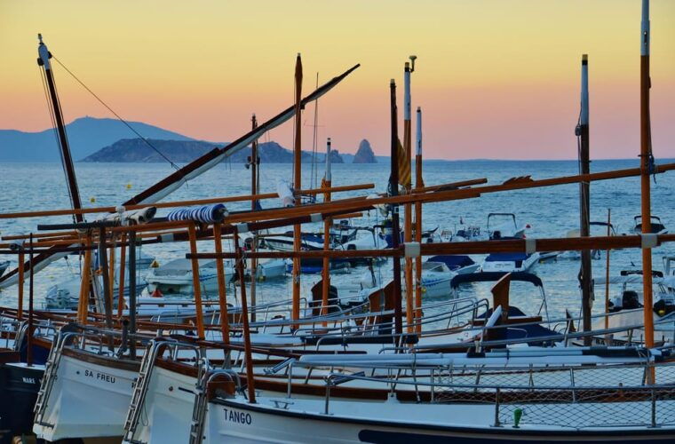 golden-hour-sunset-in-the-costa-brava