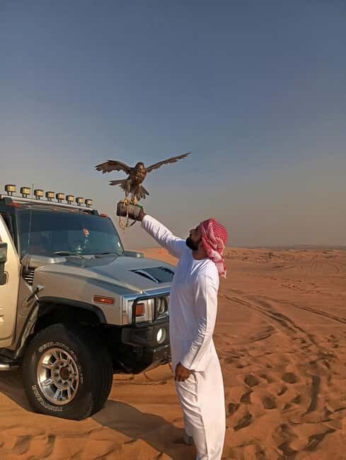 Golden Sands & Glamour: Hummer Safari with Photoshoot - Key Points