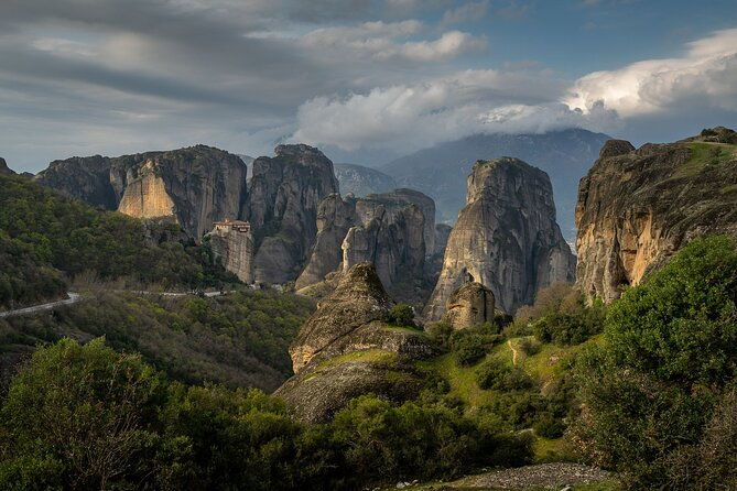 golden-sunrise-meteora-private-photo-tour