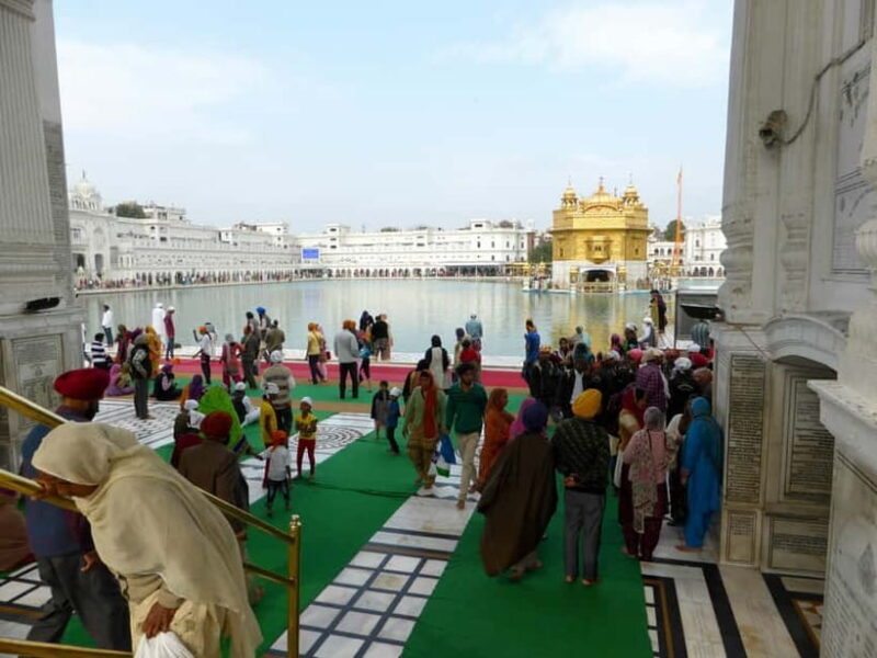 Golden Temple and Wagah Border Private Tour with Lunch - Key Points