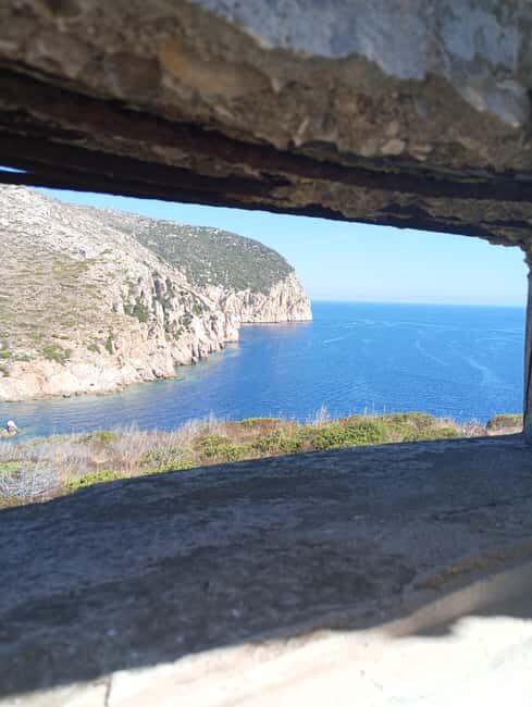 Golfo Aranci: An enchanting walk through history, plants, and geology - Key Points