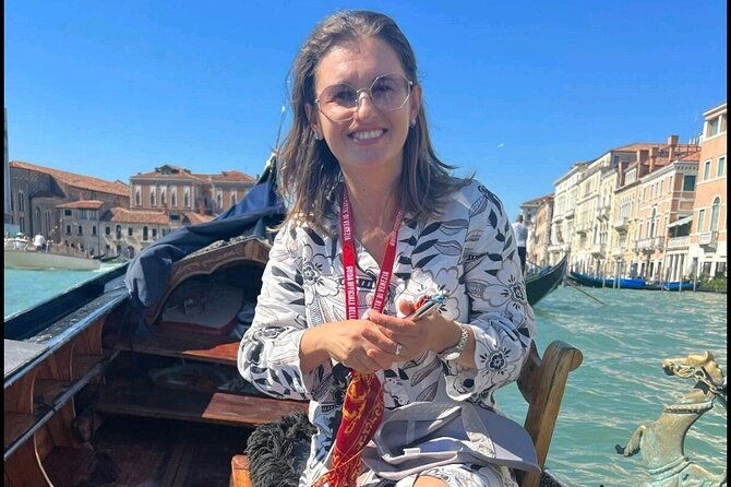 gondola-ride-or-motor-boat-tour-in-venice