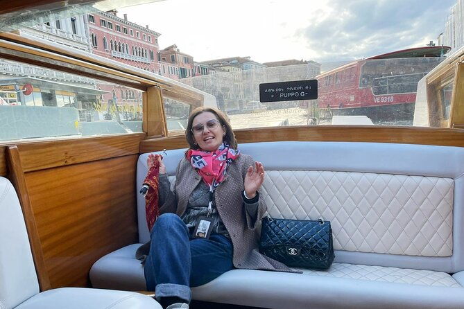 gondola-ride-or-motor-boat-tour-in-venice