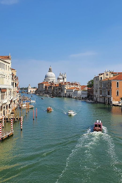 gondola-serenade-romance-on-venetian-waters-private