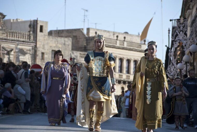 good-friday-easter-procession-with-commentary-and-transport