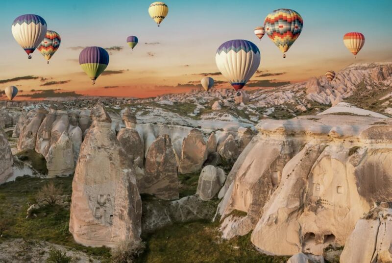 Göreme: Sunrise Göreme Valley Balloon Flight with Breakfast - Practical Tips for Travelers