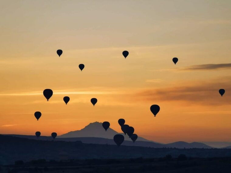 goreme-sunrise-goreme-valley-balloon-flight-with-breakfast