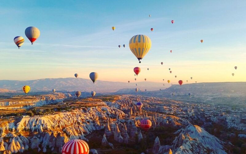 goreme-sunrise-hot-air-balloon-flight-over-cappadocia-2