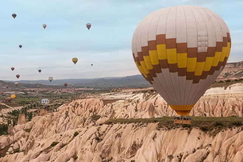 Göreme: Sunrise Hot Air Balloon Ride with Gift Video - Key Points  