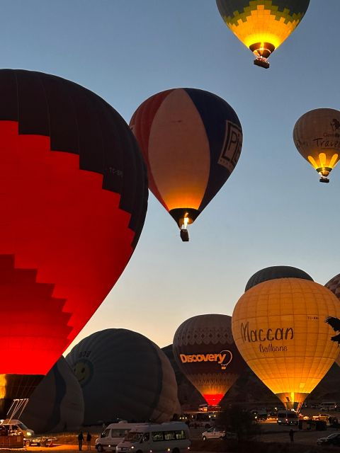 goreme-valleys-photo-session-with-balloons-and-vintage-car