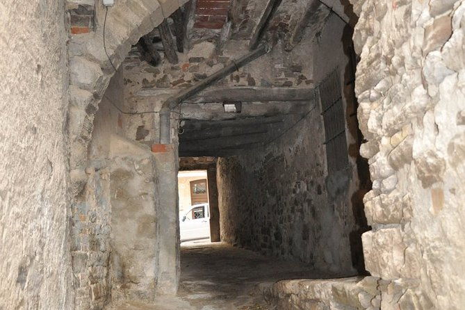 gorgeous-medieval-girona-private-day-trip-with-transportation