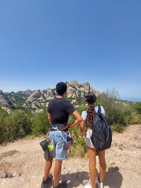 Gorros de Montserrat: climb and enjoy the magical mountain from its peaks. - The Authenticity and Value of the Experience