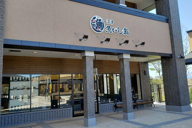 gotemba-premium-outlets-and-konohana-no-yu-private-tour