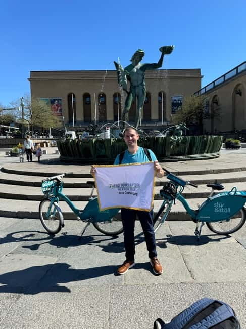 Gothenburg: City Highlights Bike Tour with Transfer - Pricing and Value