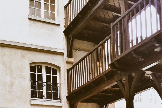 gothic-paris-castles-cathedrals-marais-history-walk-small-group-tour