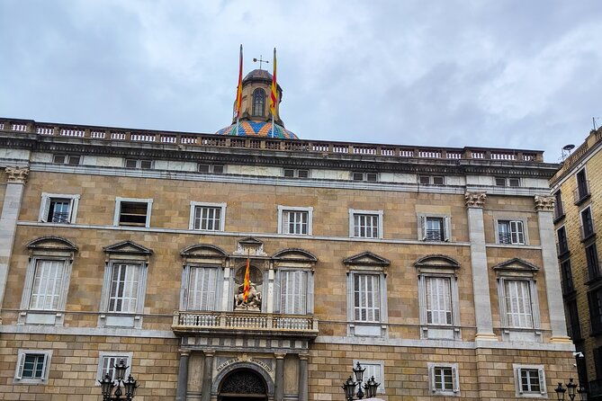 gothic-quarter-and-gaudi-small-group-tour