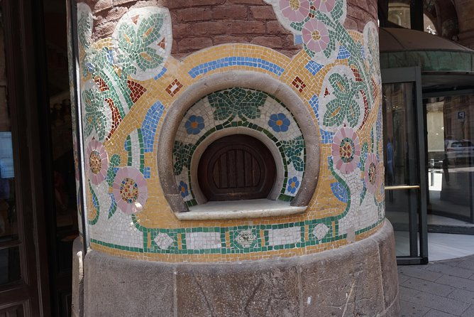 gothic-quarter-beyond-leisurely-local-discoveries