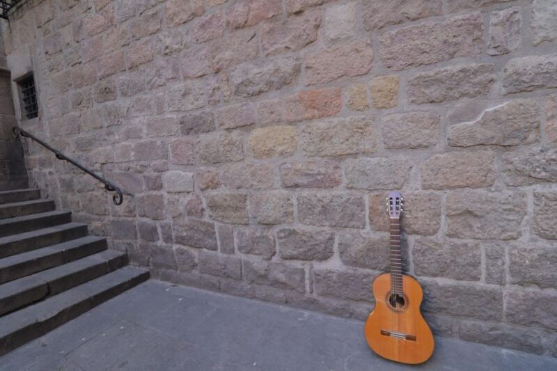 gothic-quarter-tour-with-live-flamenco-guitar