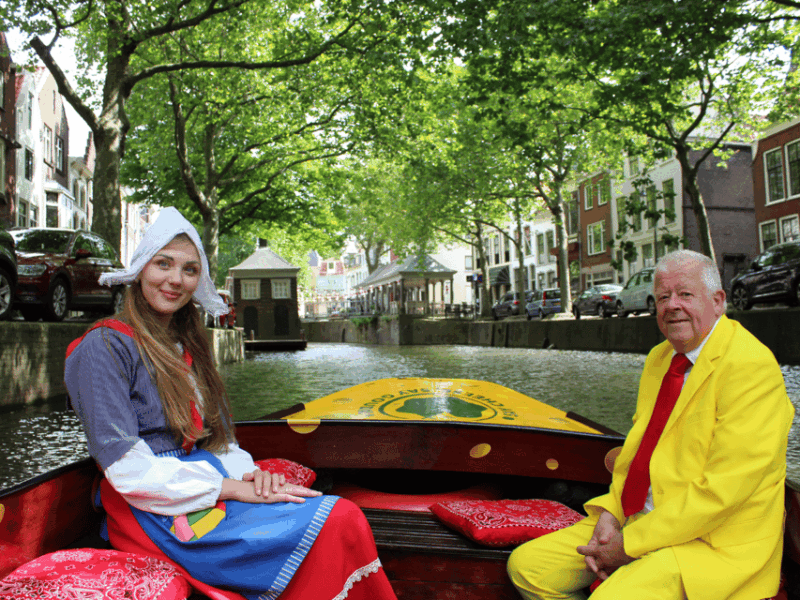 gouda-open-boat-city-canal-cruise