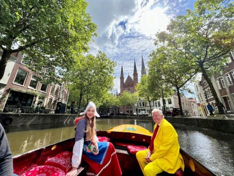 gouda-open-boat-city-canal-cruise