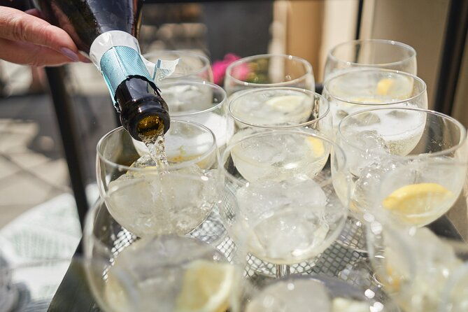 gourmet-brunch-with-chef-unlimited-drinks-stunning-river-views