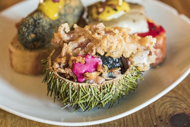 gourmet-pintxos-premium-wines-small-groups-food-tour