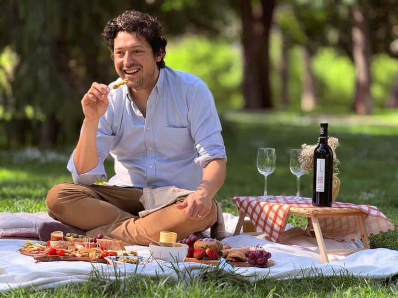 Gourmet Spanish Tapas Picnic in Retiro Park (Private) - FAQ