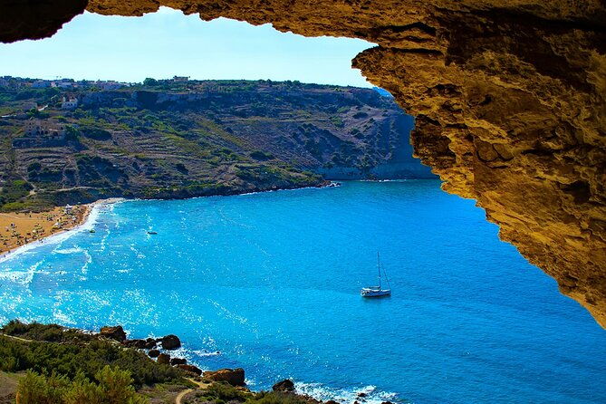 gozo-highspeed-catamaran-dep-valletta-hop-on-hop-off-tour