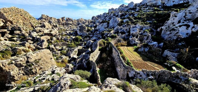 gozo-unveiled-guided-hiking-tour-with-bouldering