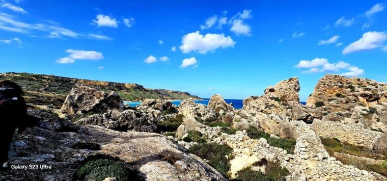 gozo-unveiled-guided-hiking-tour-with-bouldering