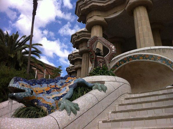 gracia-village-private-walking-tour