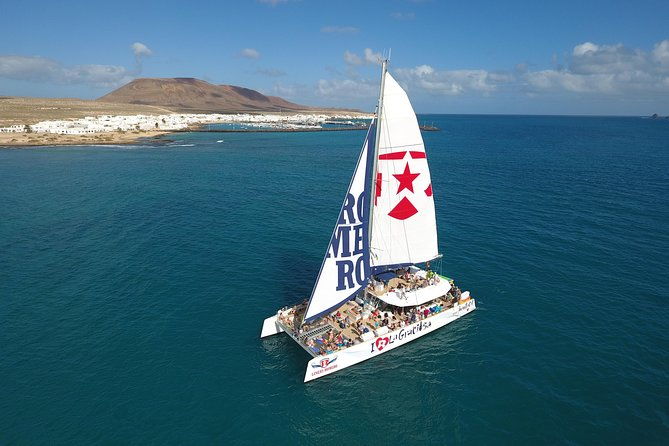 graciosa-marine-reserve-catamaran-day-trip-with-transfers