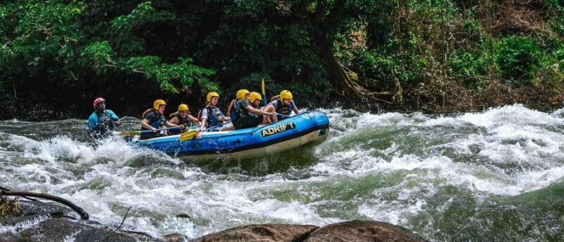 Grade 3 White water rafting on the Nile River - Introduction to the Nile River Rafting Tour