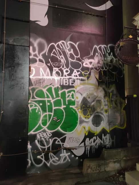 Graffiti in Tokyo Walking Tour: Shibuya and Harajuku - What to Bring and What to Know