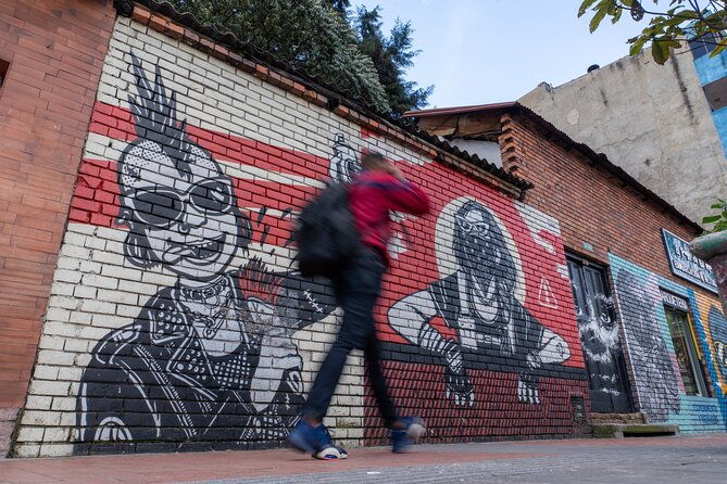 graffiti-tour-and-plaza-de-paloquemao-in-private