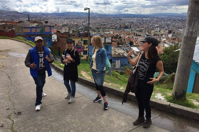 graffiti-tour-in-bogota-a-resilience-experience-in-the-egypt-neighborhood