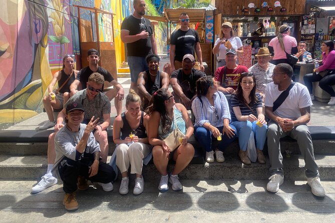 graffiti-tour-in-commune-13-guided-by-locals