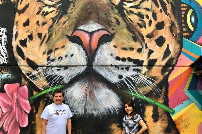 graffiti-tour-medellin-including-pablo-escobar-sites