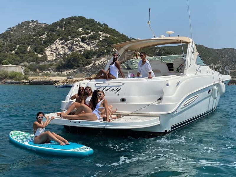 Gran Canaria: Shared yacht excursion with beverages, lunch and snorkeling - Frequently Asked Questions