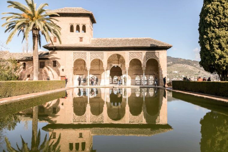 granada-3-hour-alhambra-and-generalife-gardens-guided-tour