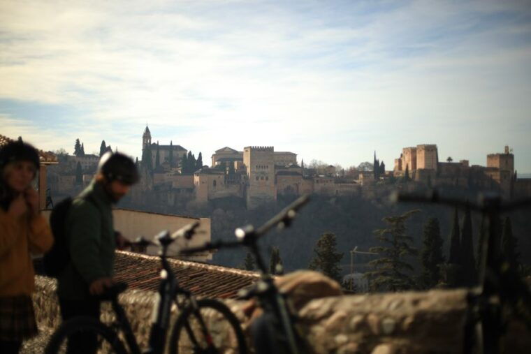 granada-albaicin-and-sacromonte-e-bike-tour