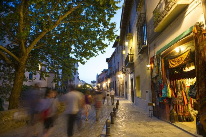 granada-albaicin-and-sacromonte-evening-walking-tour