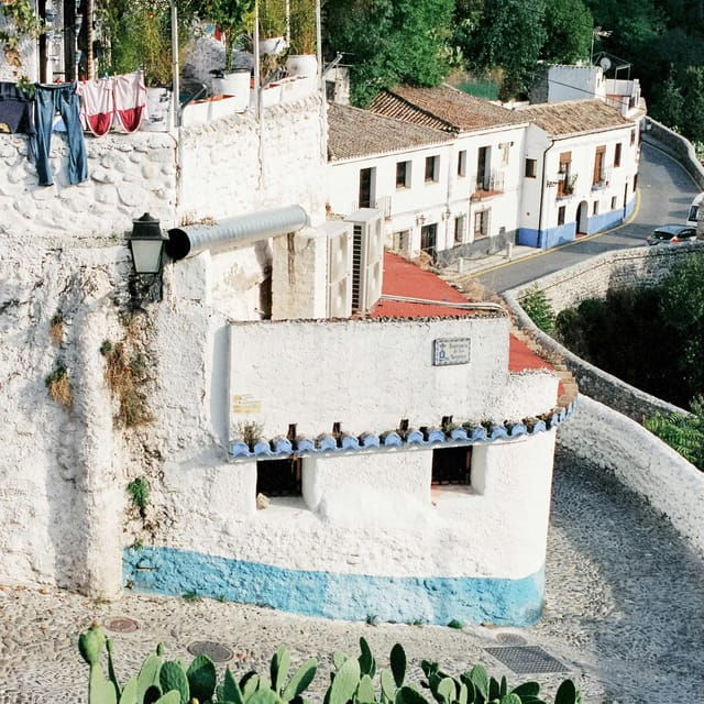granada-albaicin-and-sacromonte-guided-private-walking-tour